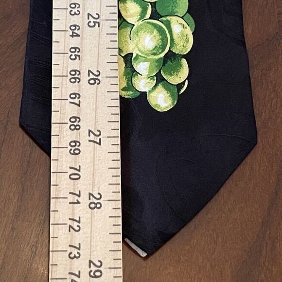 Vintage FCX Collection 100% Silk Men’s Neck Tie Made In Korea Grape Print - Picture 5 of 9